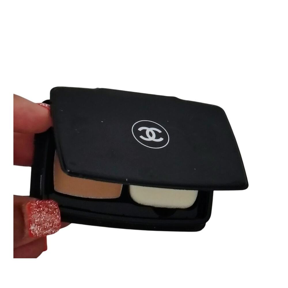 Chanel Double Perfection Compact Matte Reflecting Powder Medium Beige SPF10